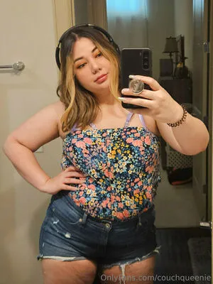 Couchqueenie OnlyFans Leaked Free Thumbnail Picture - #G3I9NQLvhp