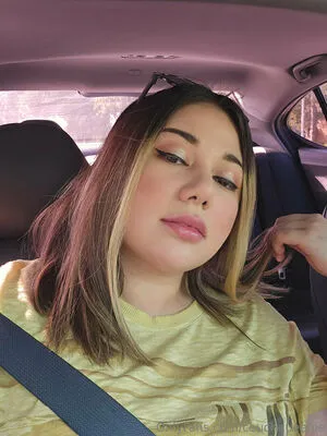 Couchqueenie OnlyFans Leaked Free Thumbnail Picture - #aD1WYkJs7X