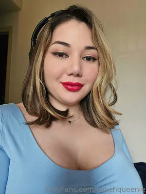 Couchqueenie OnlyFans Leaked Free Thumbnail Picture - #fujjdypUUd