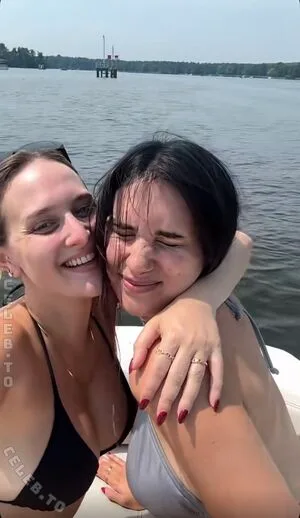 Coupleontour OnlyFans Leaked Free Thumbnail Picture - #ZqaA2JO4na