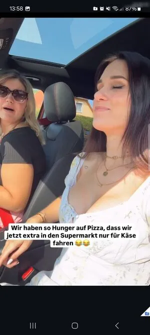 Coupleontour OnlyFans Leaked Free Thumbnail Picture - #yeCEaFZV03