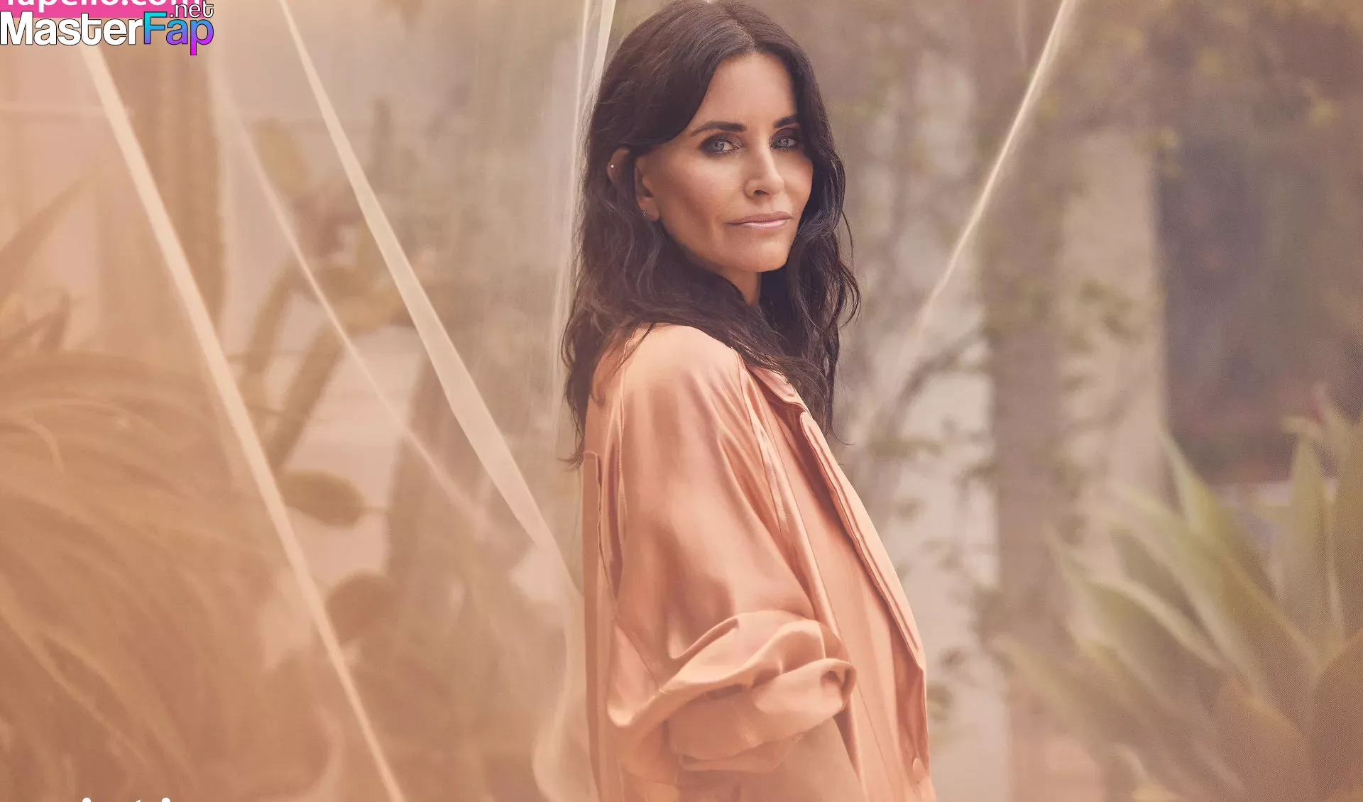 Nude pics of courteney cox