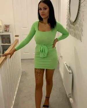 Courtney Lewwis Thumbnail Picture