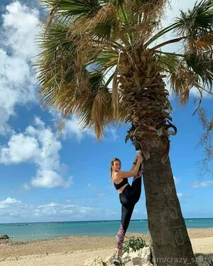 Crazy Splits OnlyFans Leaked Free Thumbnail Picture - #rYceVkCY54