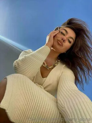 Creamy Anna Thumbnail Picture