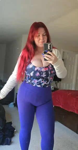 Crimsoncurves9 Thumbnail Picture
