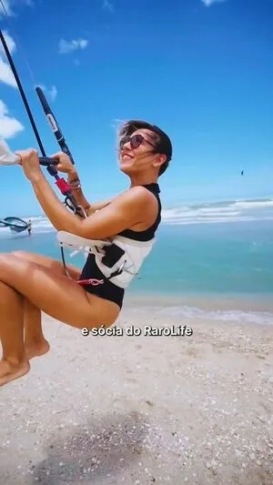 Cristiane Dias Thumbnail Picture