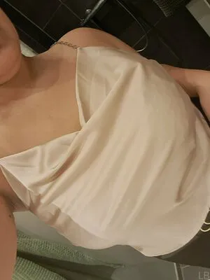 Curvy Girl22 Thumbnail Picture