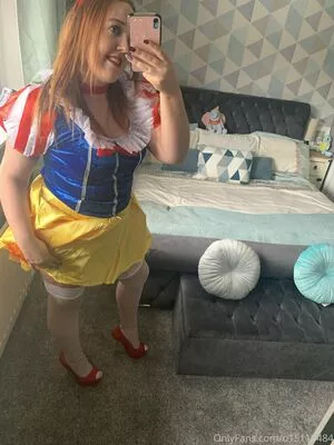 Curvy Stace Profile Thumbnail