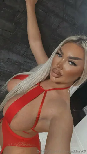 Curvygoddess69 Thumbnail Picture
