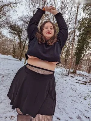 Curvyliciouspie Thumbnail Picture