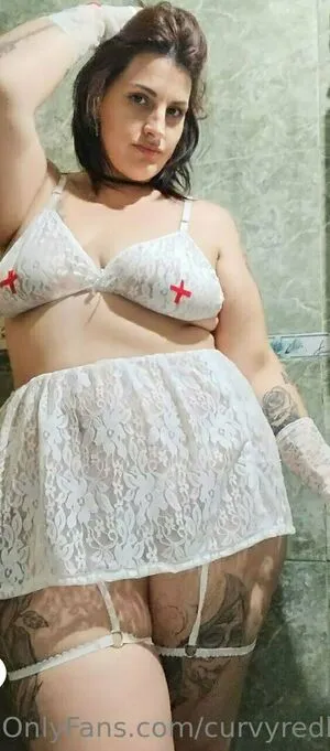 Curvyredheadpromo Thumbnail Picture