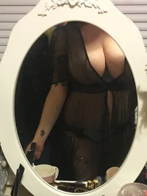 Curvysjay Thumbnail Picture