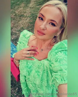 Cuteblonde85 Thumbnail Picture