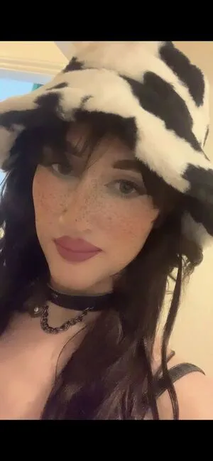 Cutelily00 Thumbnail Picture