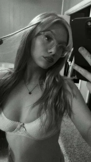 Cynthia Compton OnlyFans Leaked Free Thumbnail Picture - #PPZPJ8Cevd