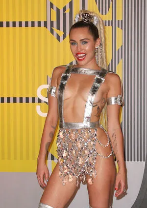 Cyrus Miley OnlyFans Leaked Free Thumbnail Picture - #npDim2zu7S