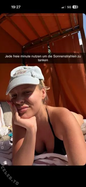 Dagi Bee OnlyFans Leaked Free Thumbnail Picture - #9zj0RMiVbm