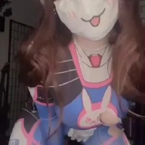 Daintywaifu Thumbnail Picture