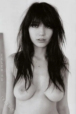 Daisy Lowe OnlyFans Leaked Free Thumbnail Picture - #sBwO2Te3MO