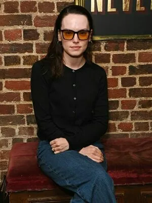 Daisy Ridley OnlyFans Leaked Free Thumbnail Picture - #AxEUwOuAib