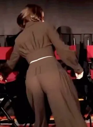 Daisy Ridley Thumbnail Picture