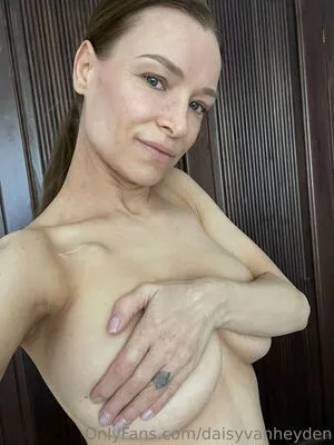 Daisyvanheyden OnlyFans Leaked Free Thumbnail Picture - #DcFruc1nZj