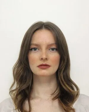 Dakota Blue Richards Thumbnail Picture