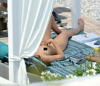 Dakotajohnson OnlyFans Leaked Free Thumbnail Picture - #07iC27XFtp