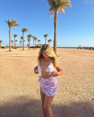 Dalia OnlyFans Leaked Free Thumbnail Picture - #xIRCToCIHd