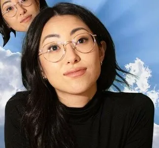 Dami Lee Thumbnail Picture