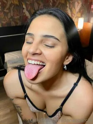 Danaagarcia Thumbnail Picture