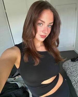 Daneka Hunter Thumbnail Picture