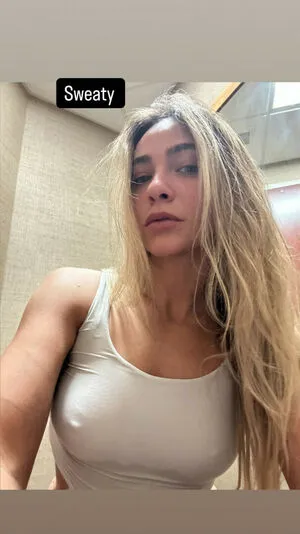 Dani Coopp Thumbnail Picture