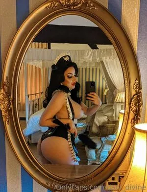 Dani Divine Thumbnail Picture