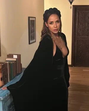 Dania Ramirez OnlyFans Leaked Free Thumbnail Picture - #5lTjRDEgB1