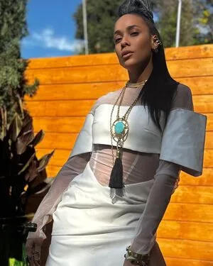 Dania Ramirez OnlyFans Leaked Free Thumbnail Picture - #YRrVC24sFb