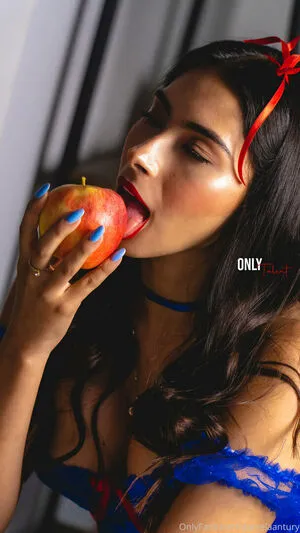 Danielaantury OnlyFans Leaked Free Thumbnail Picture - #0D7xLANQkz