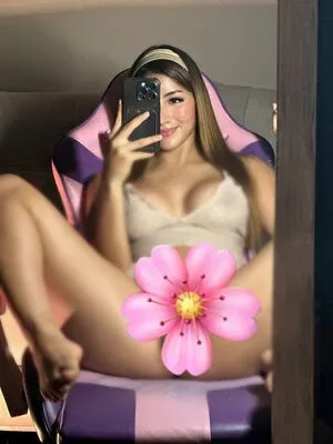 Danielapower Thumbnail Picture