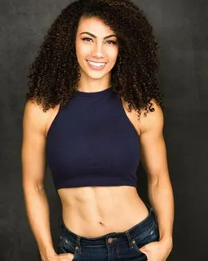 Danielle Gray Thumbnail Picture