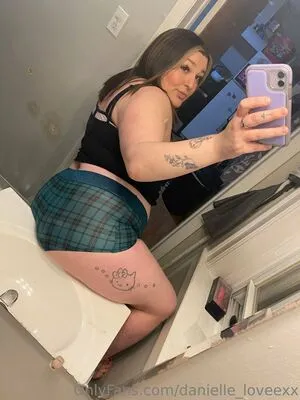 Danielle Loveexx Thumbnail Picture