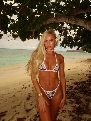 Danielle Moinet OnlyFans Leaked Free Thumbnail Picture - #4L2ui2JYuq