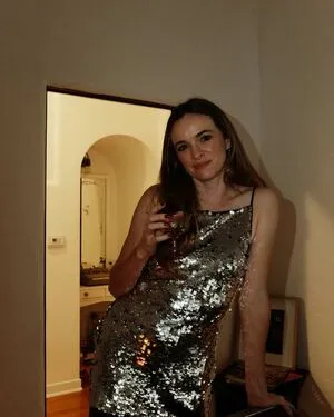 Danielle Panabaker Thumbnail Picture