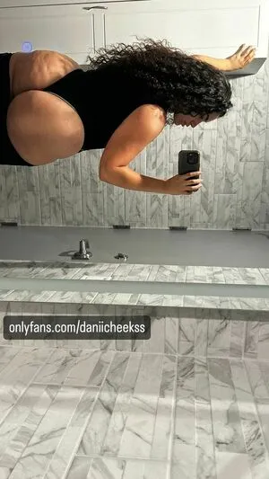 Daniicheekss Thumbnail Picture