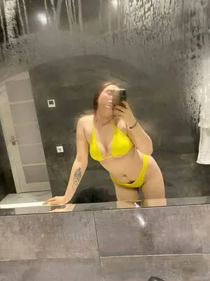 Dari Toxic Thumbnail Picture