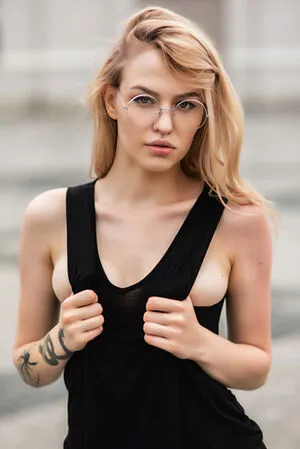 Dasha Chekanova Profile Thumbnail