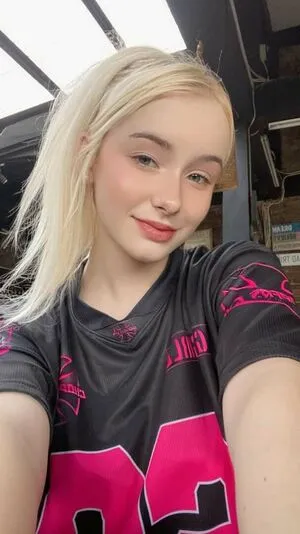 Dasha Gartman Bulebarbie Thumbnail Picture