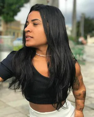 Dayanne Gomes Profile Thumbnail
