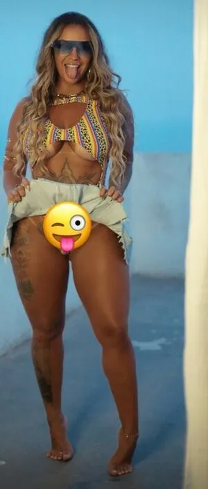 Debora Brasil Thumbnail Picture