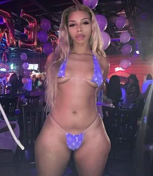 Dee Lanee Thumbnail Picture